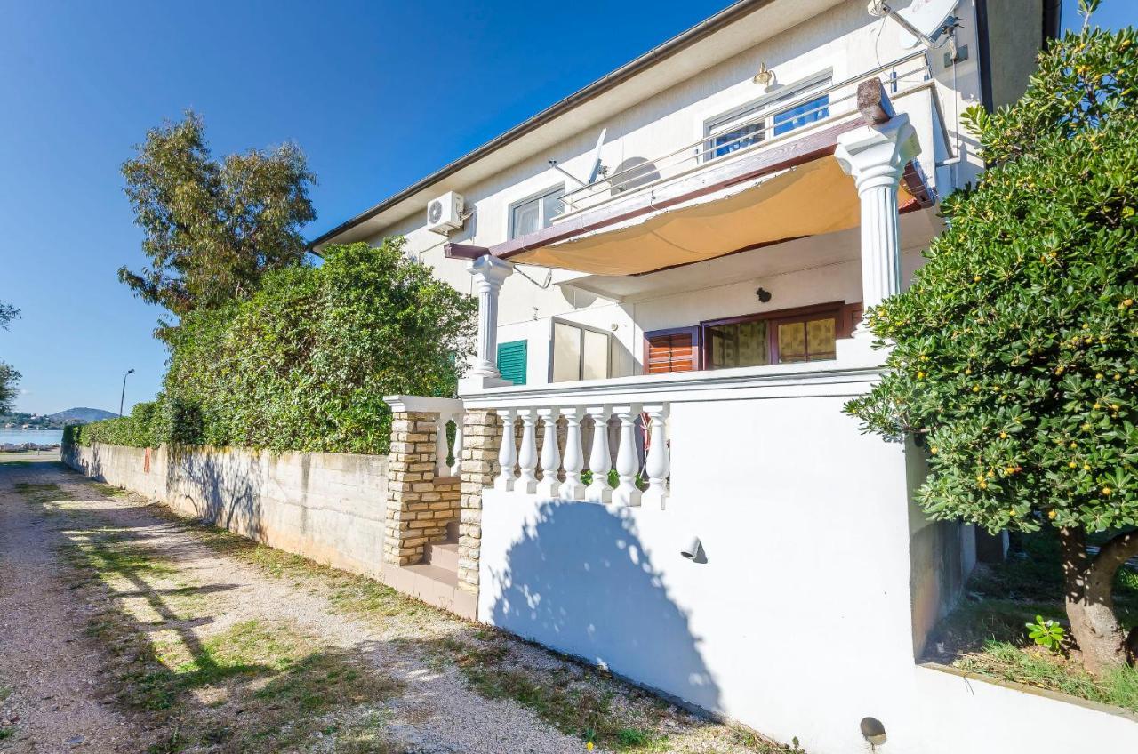 Apartment Robyn On The Beach سريما المظهر الخارجي الصورة